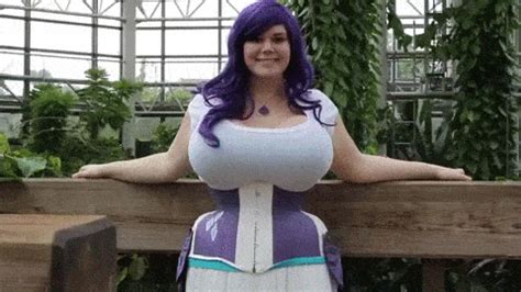 big big bobs|Big Tits Gif: 60+ Hottest Big Boobs Gifs of 2024